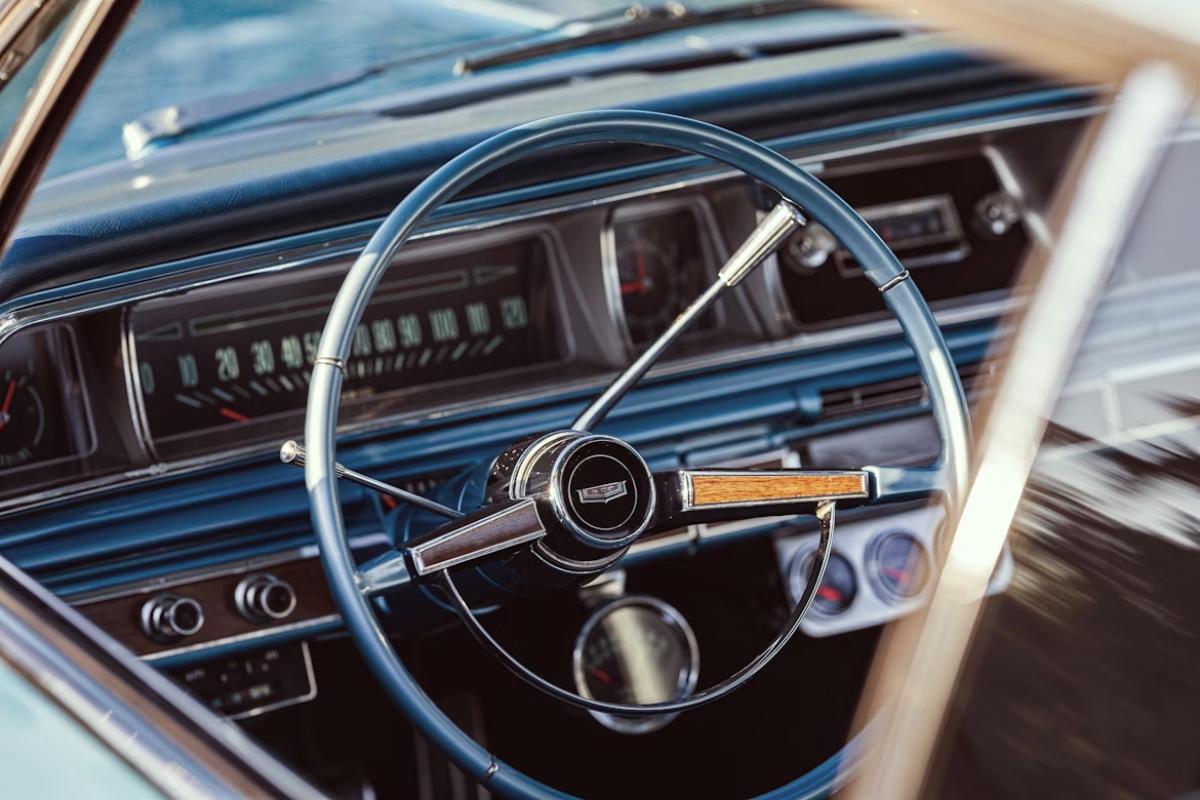 1.75 Paris – Séjournez dans appartements et hôtels élégants - Rétromobile 2026 à Paris : les conseils des House Managers